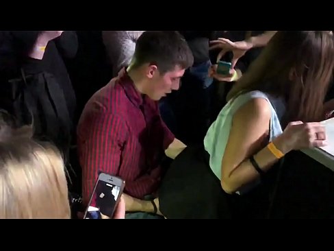 ❤️ Pravi seks u ruskom noćnom klubu. 18-godišnja Ruskinja u anusu i vagini pojebana u noćnom klubu ❤❌ Seks video kod nas ☑