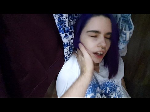 ❤️ Našao sam svoju sestru u ormaru i pomogao joj da svrši ❤❌ Seks video kod nas ☑