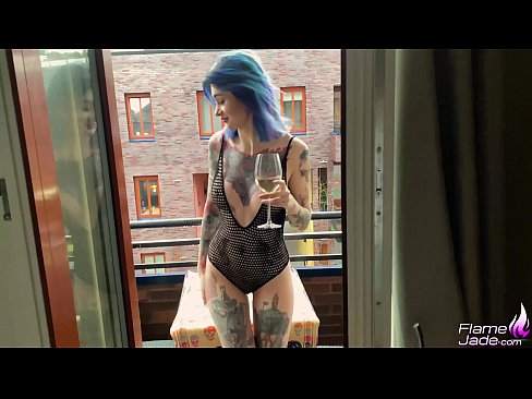 ❤️ Sjajna djevojka siše s gutljajem i strastveno jebe pod otvorenim nebom ❤❌ Seks video kod nas ☑